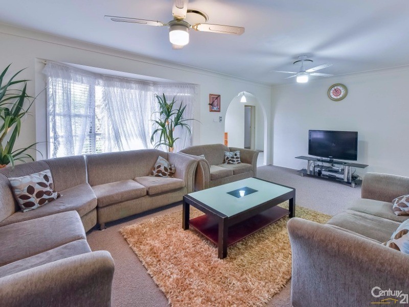 3 Mantalini Street, Ambarvale NSW 2560