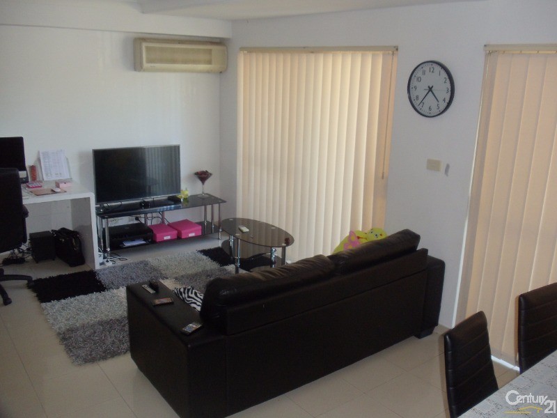 3/41 Woodhouse Drive, Ambarvale NSW 2560