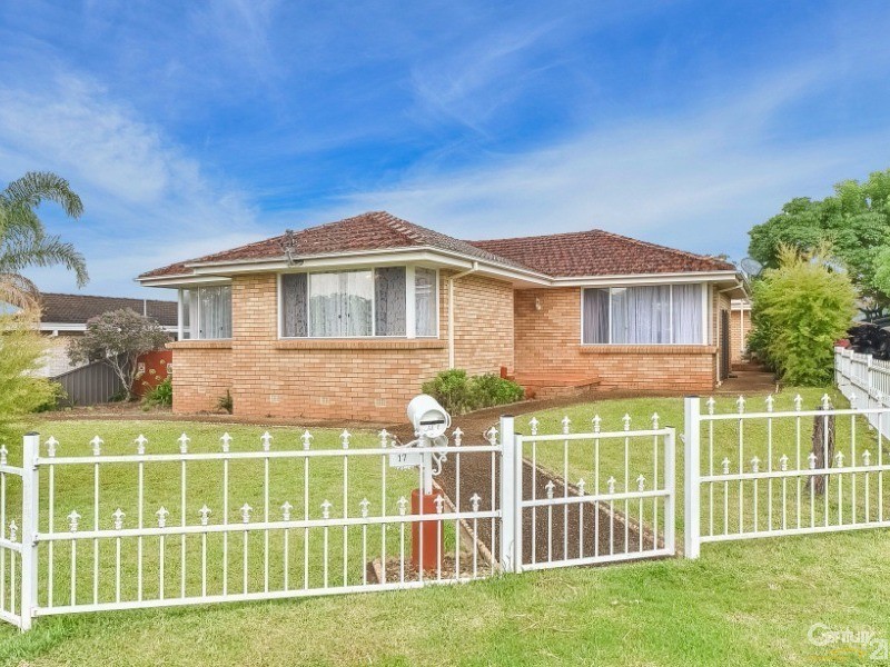 17 Valley Road, Campbelltown NSW 2560