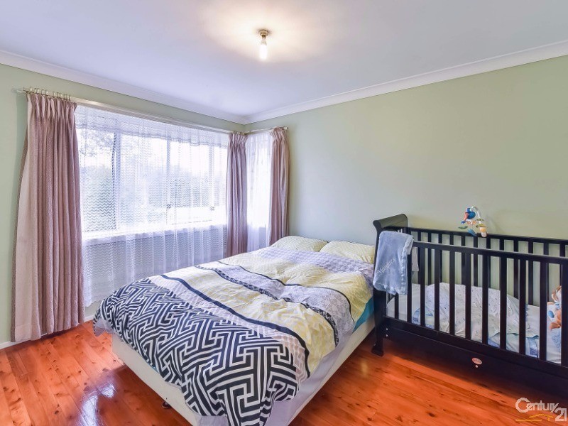 17 Valley Road, Campbelltown NSW 2560