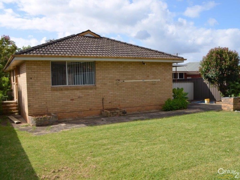 18 Lawson Street, Campbelltown NSW 2560