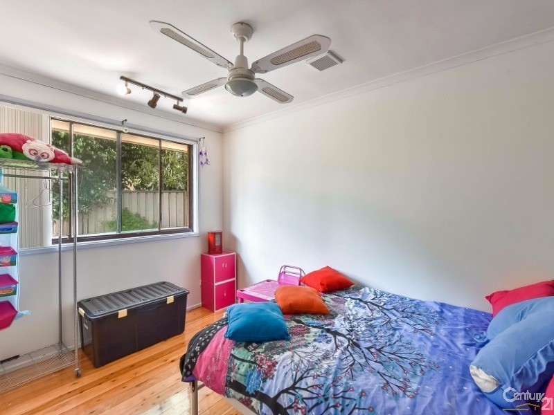 6 Kalyan Avenue, Bradbury NSW 2560