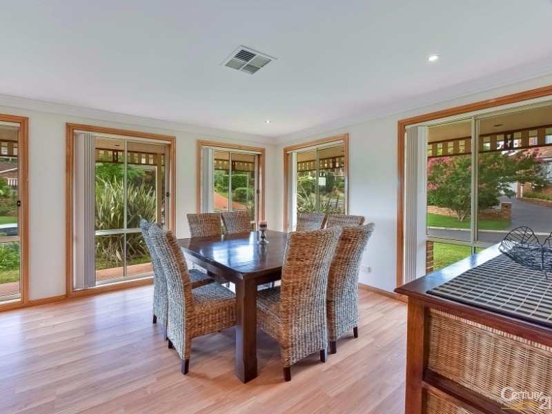 2 Fernleigh Place, Glen Alpine NSW 2560