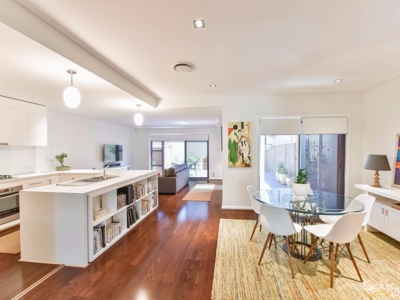 10 Centennial Drive, Campbelltown NSW 2560