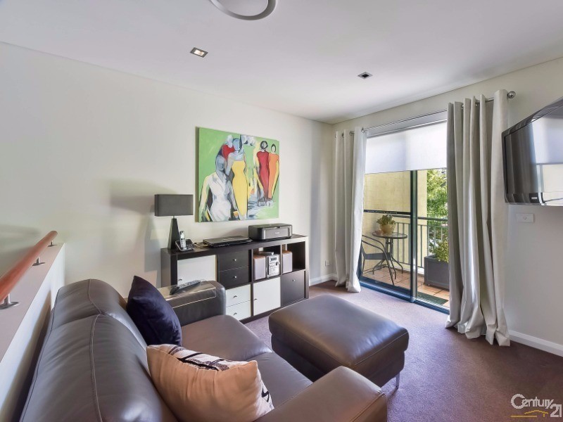 10 Centennial Drive, Campbelltown NSW 2560