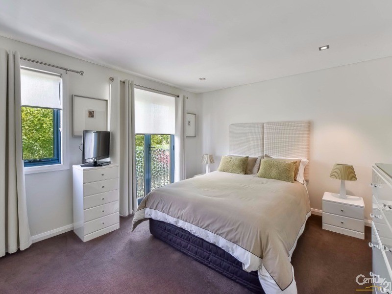 10 Centennial Drive, Campbelltown NSW 2560