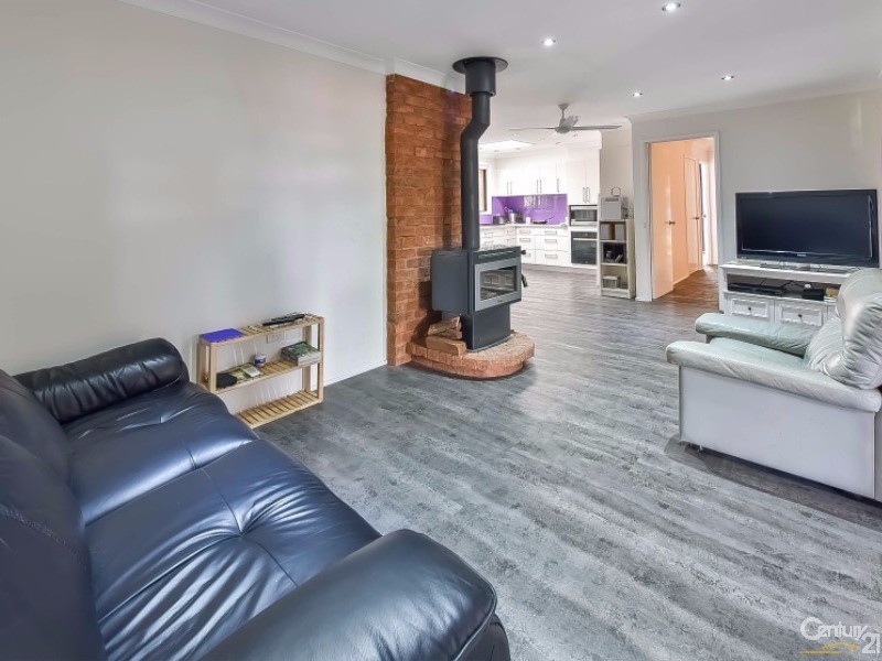 14 Dumfries Road, St Andrews NSW 2566