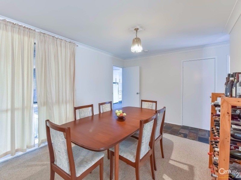 14 Dumfries Road, St Andrews NSW 2566