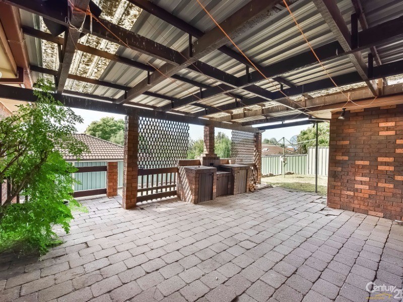 14 Dumfries Road, St Andrews NSW 2566