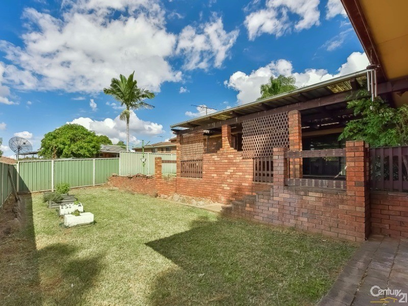 14 Dumfries Road, St Andrews NSW 2566