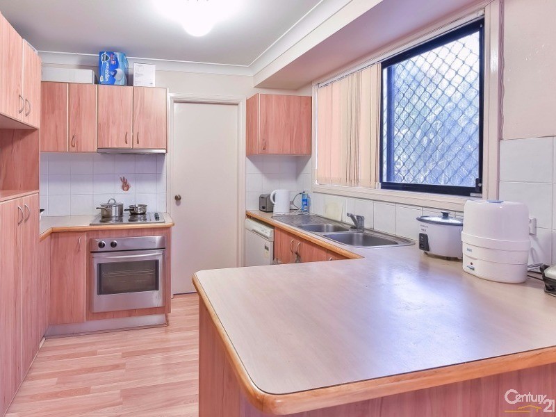 2/2 Cambridge Street, Ingleburn NSW 2565