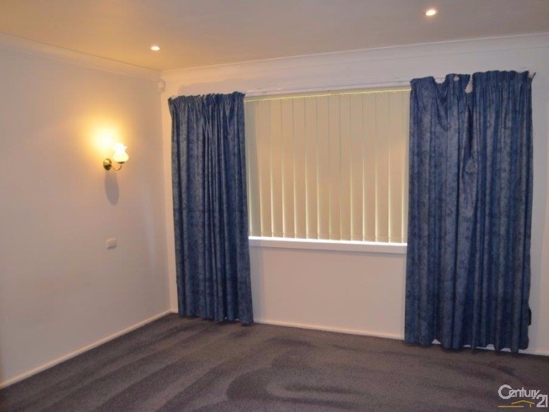 60 Wyangala Crescent, Leumeah NSW 2560