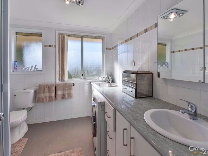 9 Trebbiano Place, Eschol Park NSW 2558