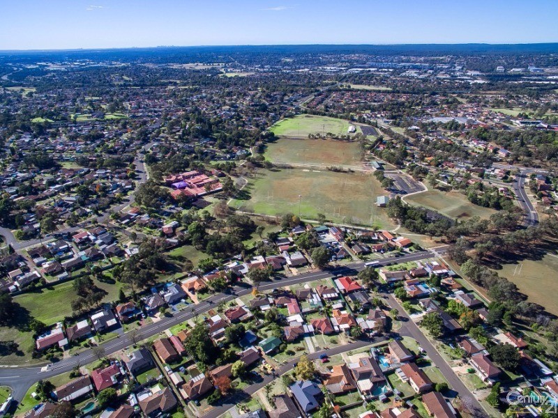 9 Trebbiano Place, Eschol Park NSW 2558