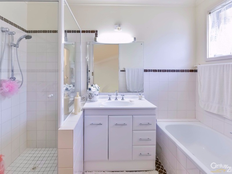 128 Wyangala Crescent, Leumeah NSW 2560