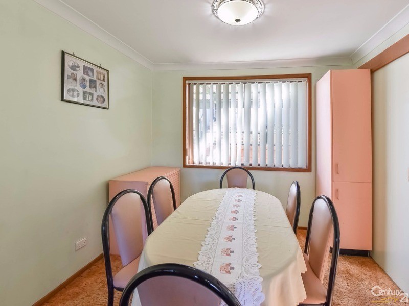 15 Copperfield Drive, Ambarvale NSW 2560