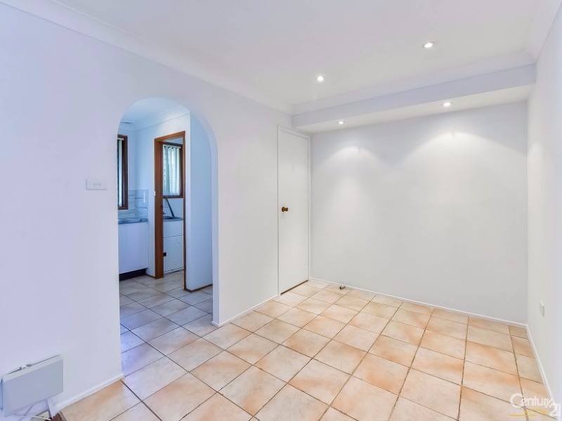 2/42 Leicester Street, Leumeah NSW 2560