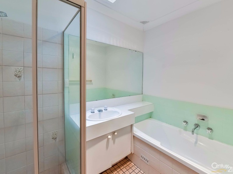 2/42 Leicester Street, Leumeah NSW 2560