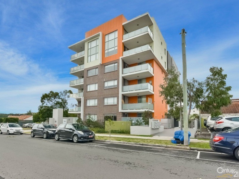 2/12-14 King Street, Campbelltown NSW 2560