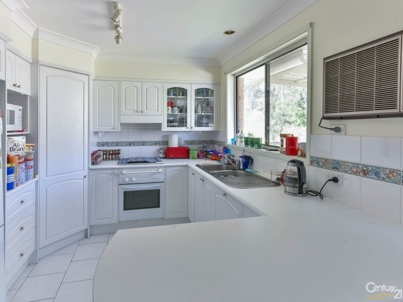 6 Bobuck Place, St Helens Park NSW 2560