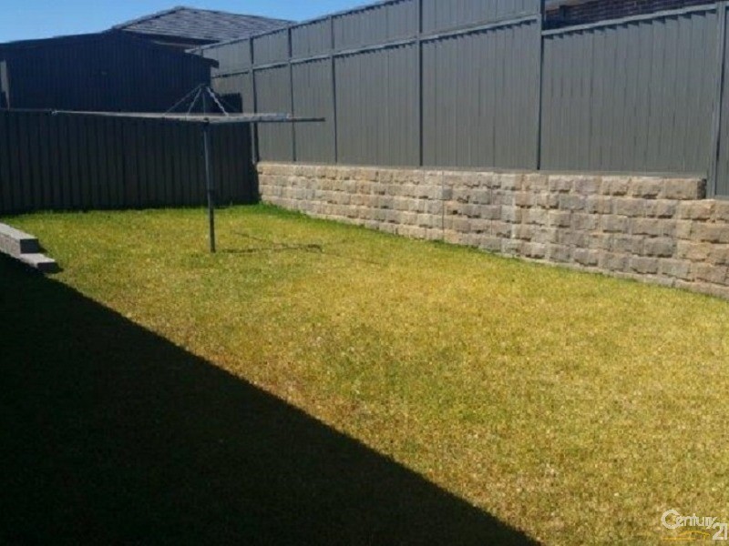 58 Rosella Circuit, Gregory Hills NSW 2557