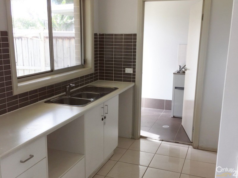 10 Kippax Avenue, Leumeah NSW 2560