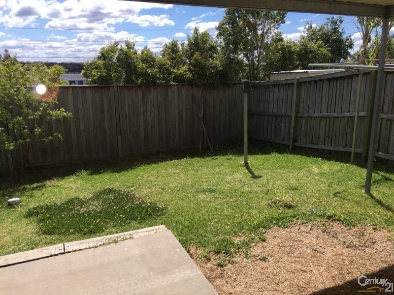 10 Kippax Avenue, Leumeah NSW 2560