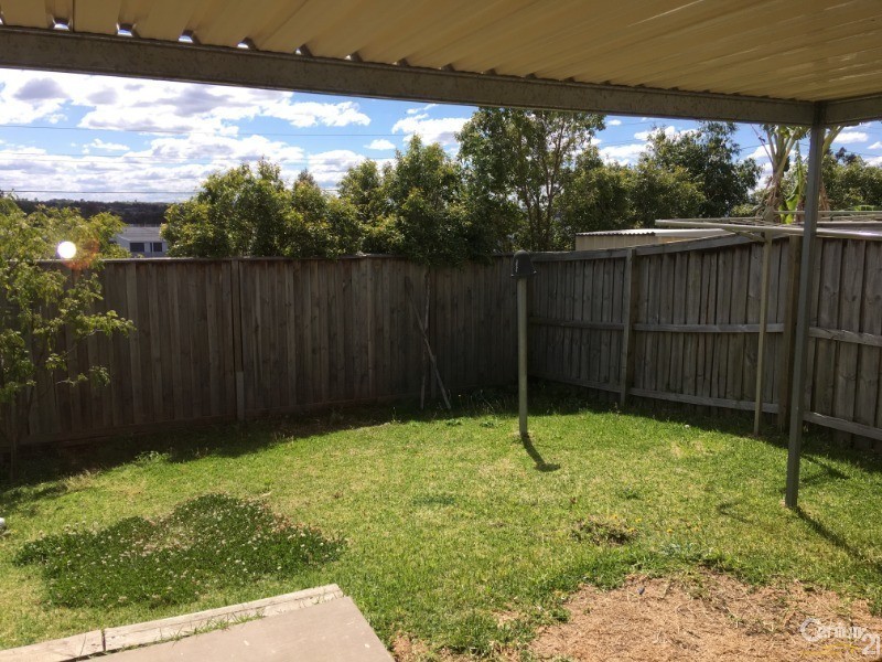 10 Kippax Avenue, Leumeah NSW 2560