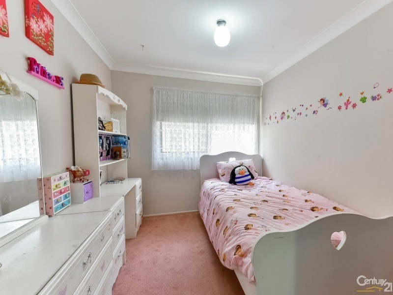 7 Stornoway Avenue, St Andrews NSW 2566