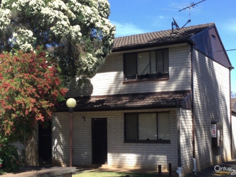 5/9-13 Surrey Street, Minto NSW 2566