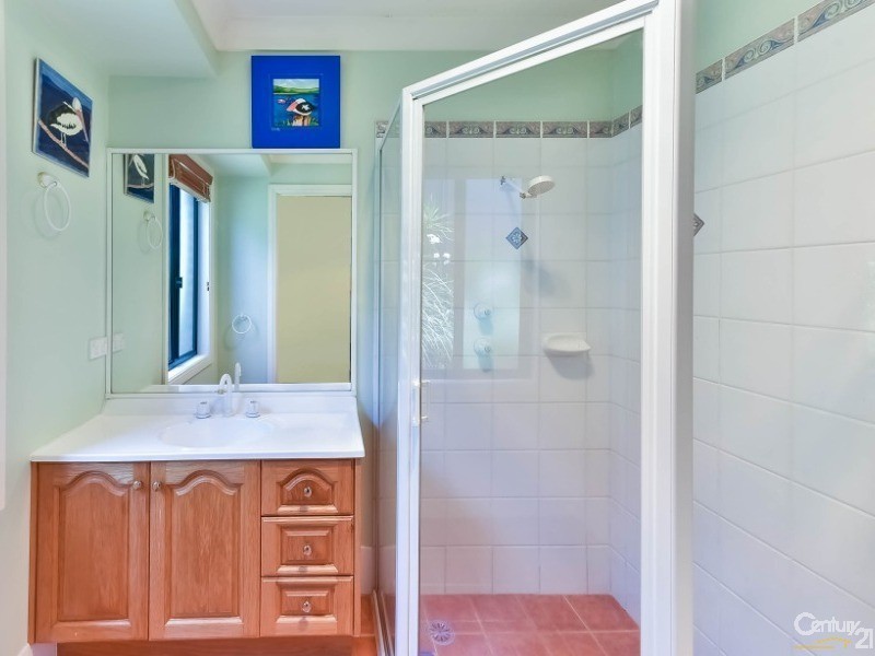 4 Drava Place, Kearns NSW 2558