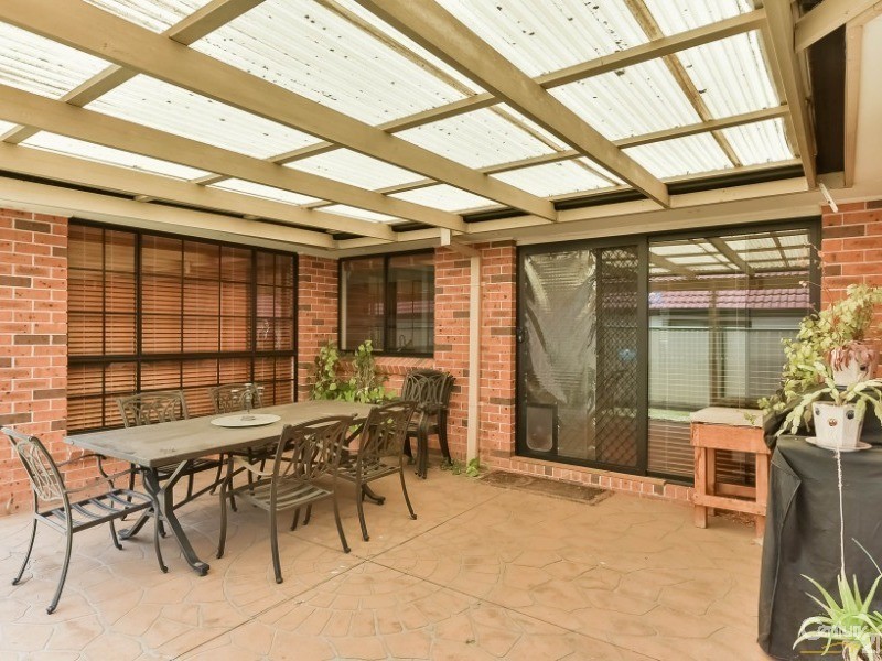 4 Drava Place, Kearns NSW 2558