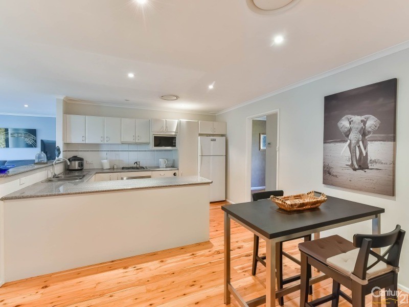 9 Cedar Avenue, Bradbury NSW 2560