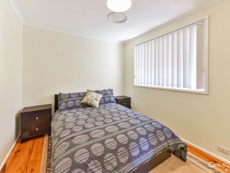 9 Cedar Avenue, Bradbury NSW 2560