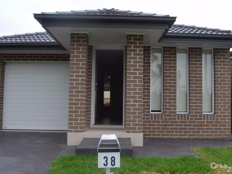 38 Bird Walton Avenue, Middleton Grange NSW 2171