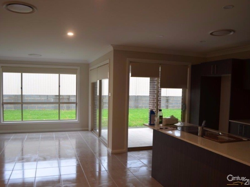 38 Bird Walton Avenue, Middleton Grange NSW 2171