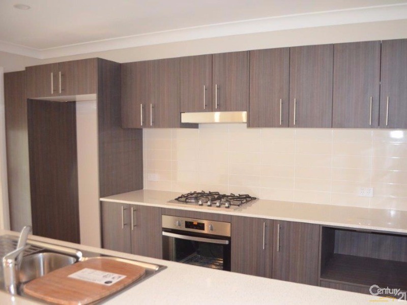 38 Bird Walton Avenue, Middleton Grange NSW 2171