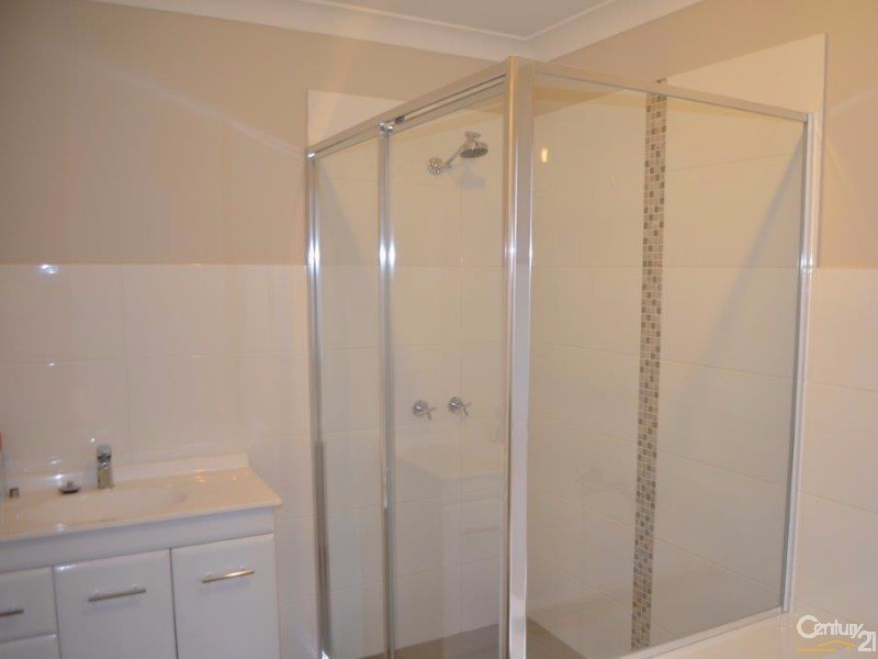 38 Bird Walton Avenue, Middleton Grange NSW 2171