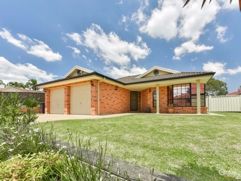 4 Drava Place, Kearns NSW 2558