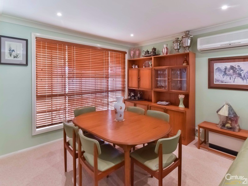 4 Drava Place, Kearns NSW 2558