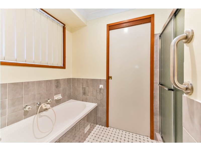 4 Chang Place, Kearns NSW 2558