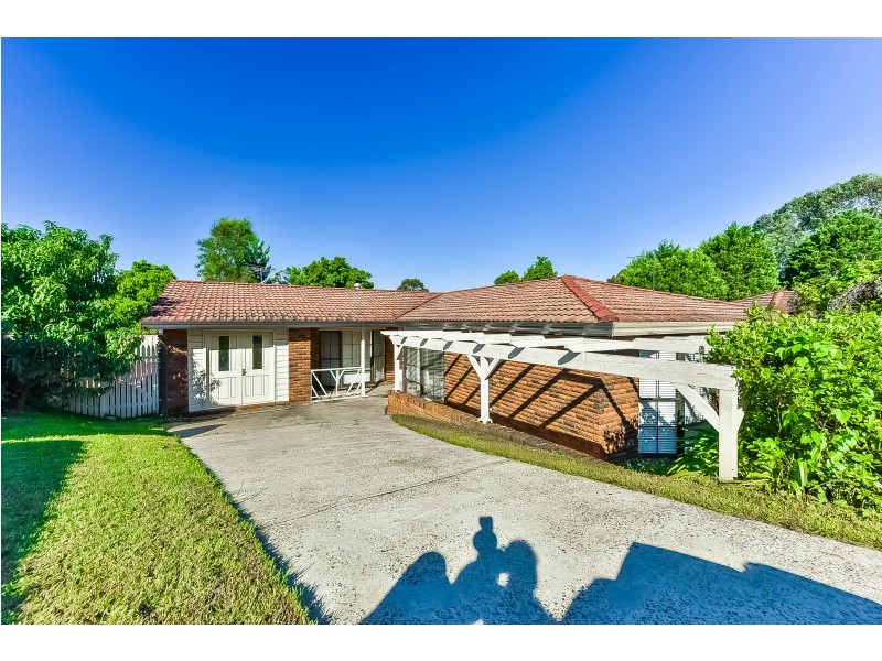 15 Ettalong Place, Woodbine NSW 2560