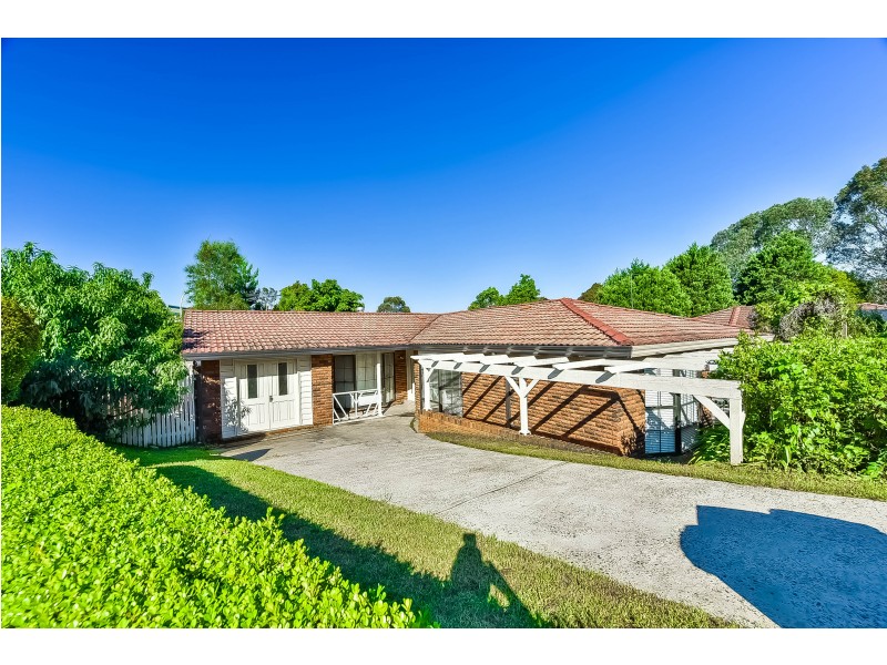 15 Ettalong Place, Woodbine NSW 2560