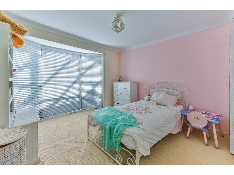 15 Ettalong Place, Woodbine NSW 2560