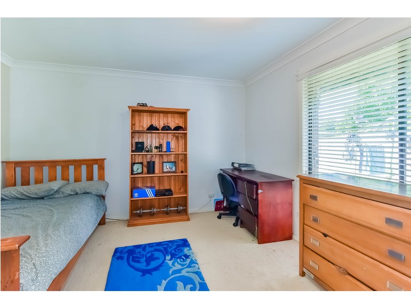 15 Ettalong Place, Woodbine NSW 2560