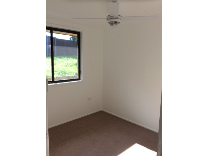 16 Balthasar Close, Rosemeadow NSW 2560