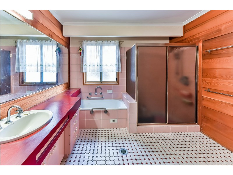 11 Tiber Place, Kearns NSW 2558