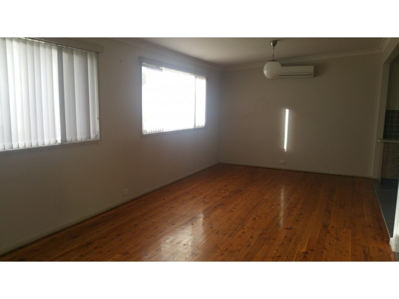 40 Farnsworth Avenue, Campbelltown NSW 2560