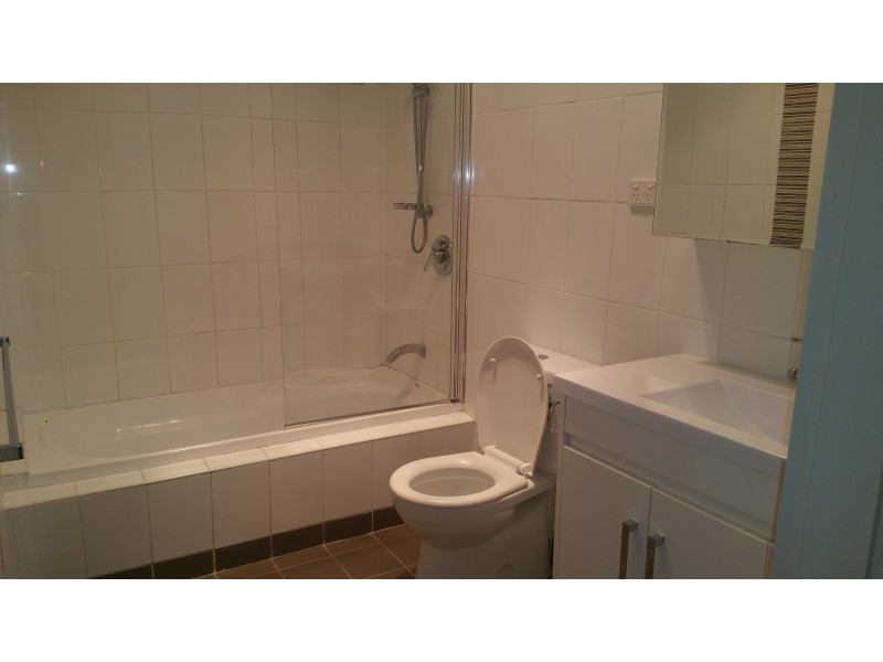 40 Farnsworth Avenue, Campbelltown NSW 2560