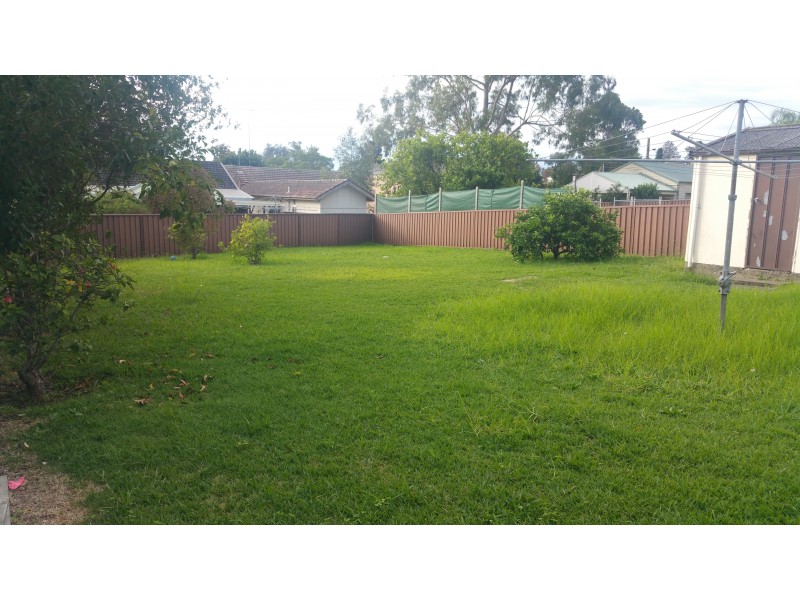 40 Farnsworth Avenue, Campbelltown NSW 2560